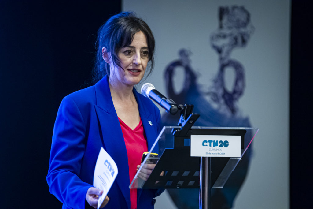 Noelia Ortega Ortega, CEO de CTN, durante su discurso sobre el pasado, presente y futuro de la innovación marino-marítima.
